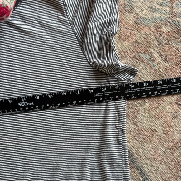 Universal Threads Hematite Stripe Tee Shirt Top XL Nautical Preppy Casual - Picture 7 of 9